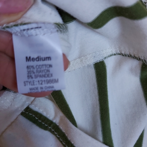 Coastal Casual Thyme & Honey Green Stripe Tee Sz Medium Lightweight Minimalist - Picture 7 of 7